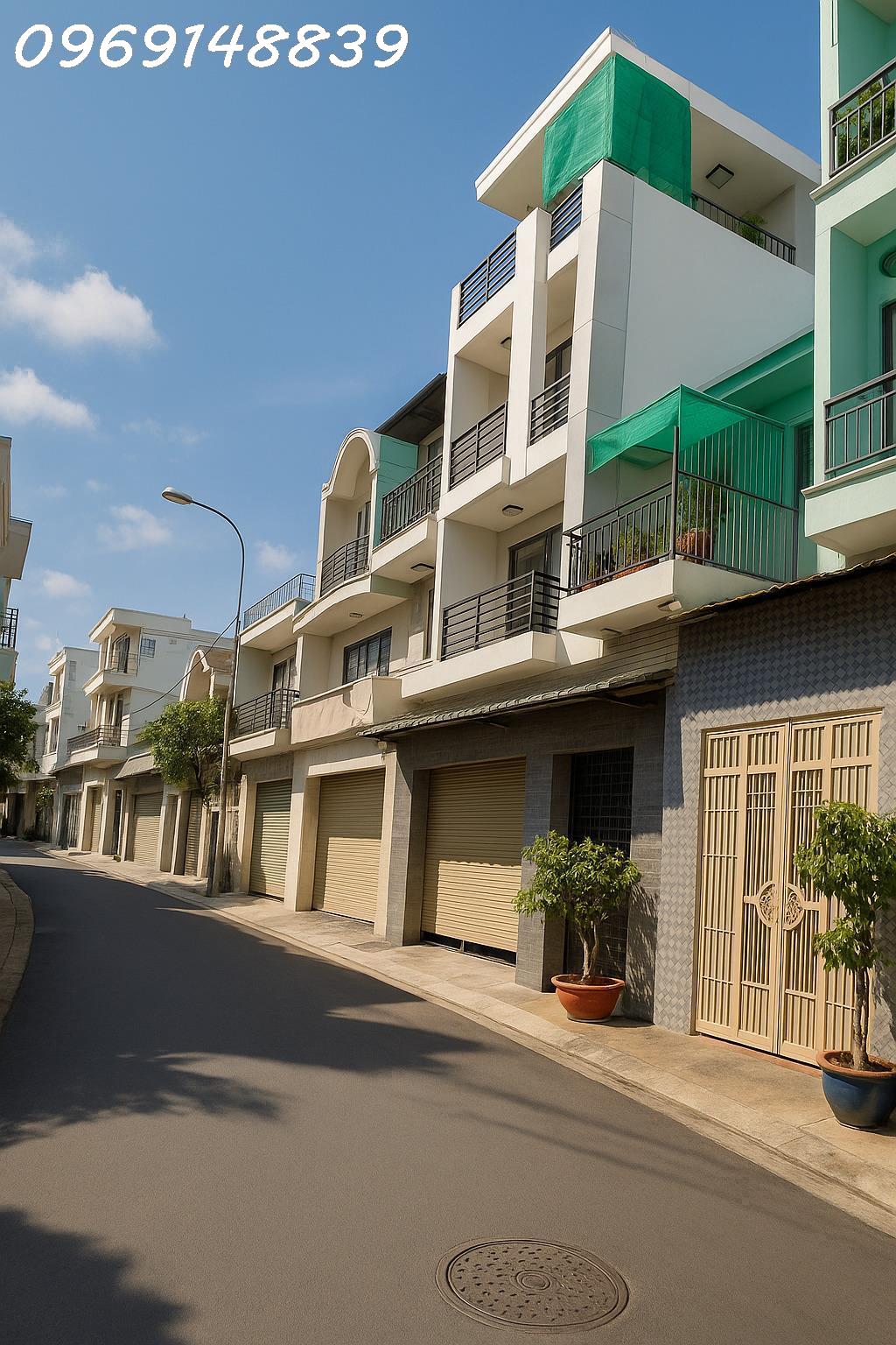 Siêu phẩm 3T MT 4.4m ngay chợ vải Phú Thọ Hòa - Ảnh chính